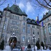L’hôtel de ville de Québec en hiver.
