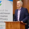 Le commissaire à l'information et à la vie privée de la Saskatchewan, Ron Kruzeniski, en juin 2022.