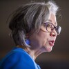 La ministre de la Santé mentale et des Dépendances de la Colombie-Britannique, Jennifer Whiteside, lors d'un point de presse à Vancouver, le 30 janvier 2023.