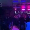 Des personnes sans masque dansent dans la boîte de nuit Lambda Cabaret, sur une vidéo postée sur la page Facebook de l'établissement pendant la pandémie.