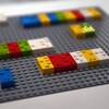 Des briques Lego en braille.