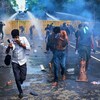 Une manifestation réprimée par la police au Sri Lanka.