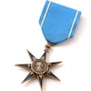 La médaille de l’Ordre de la Pléiade.