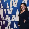 Melissa McCarthy sourit. 