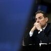 Mirko Bibic, assis à une table, le menton posé sur les mains.