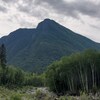 Le Nicol-Albert est un mont des Chic-Chocs dans la réserve faunique de Matane. Vue depuis le pied de la montagne.