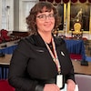 Lisa Lachance à l'Assemblé législative. 