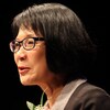 Olivia Chow au microphone.