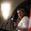 La vice-première ministre du Canada et députée libérale fédérale de University-Rosedale, Chrystia Freeland, s'adresse au public rassemblé à l'Empire Club du Canada, à Toronto, le jeudi 16 juin 2022.