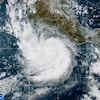 Une photo satellite de l'ouragan Polo le long de la côte Pacifique du Mexique.