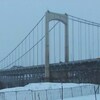 Le pont Pierre-Laporte en hiver.