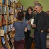 L'ancien président Barack Obama en compagnie de ses filles dans une librairie de Washington, en 2015.