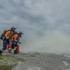 Des sauveteurs miniers en pleine action.