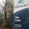 Grande affiche avec le logo de la Ville de Gatineau.