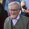 Steven Spielberg sur le tapis rouge lors d'un festival de cinéma.