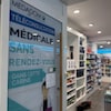 Une cabine de téléconsultation dans une pharmacie en France.