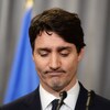 Justin Trudeau fait une pause lors de ses excuses officielles présentées aux Inuits pour la gestion de la tuberculose dans l'Arctique par le gouvernement fédéral des années 40 aux années 60, lors d'un événement à Iqaluit, vendredi. 