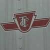 Logo de la CTT sur un train du métro de Toronto.