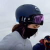 La skieuse acrobatique Rachael Karker en gros plan vêtue de son équipement de ski.