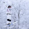 Justine Dufour-Lapointe effectue un saut lors d'une séance d'entraînement à la Coupe du monde de ski acrobatique présentée au Mont-Tremblant.