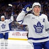 Mitch Marner célèbre son but.