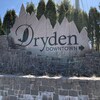 Panneau indiquant le centre-ville de Dryden, en Ontario.