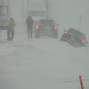 Une sortie de route en raison d'une tempête de neige.