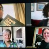 Capture d'écran des membres du club de lecture derrière leur ordinateur avec leur livre à la main.