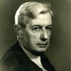 Gros plan d'Édouard Montpetit.