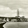 Le phare de Gaspé se trouve sur la côte.