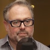 Alexandre Taillefer au studio 18 de Radio-Canada, à Montréal, le 22 octobre 2018.