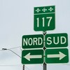 Affiche routière annonçant les directions nord et sud de la route 117, au Québec