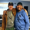 Luc Charest et Mario Piétacho dans le nouveau studio de la communauté Ekuanitshit.