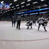 Les joueurs du Phoenix jouent contre ceux de l'Armada. 