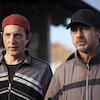 Deux hommes (Luc Picard et David LaHaye) portant casquettes et survêtements.