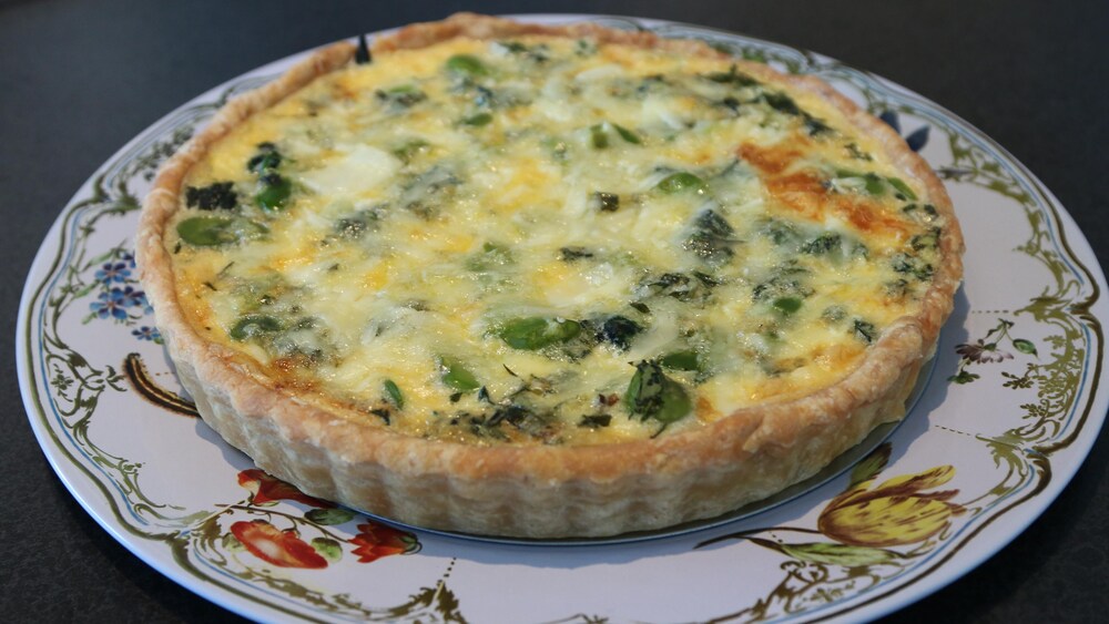 Une quiche aux épinards et aux haricots.