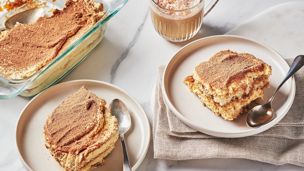 Deux portions de tiramisu à la citrouille.