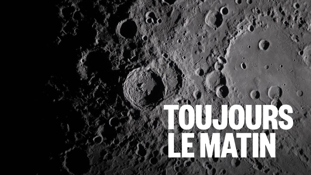 Gros plan du cratère Vavilov situé sur le bord du bassin Hertzsprung.