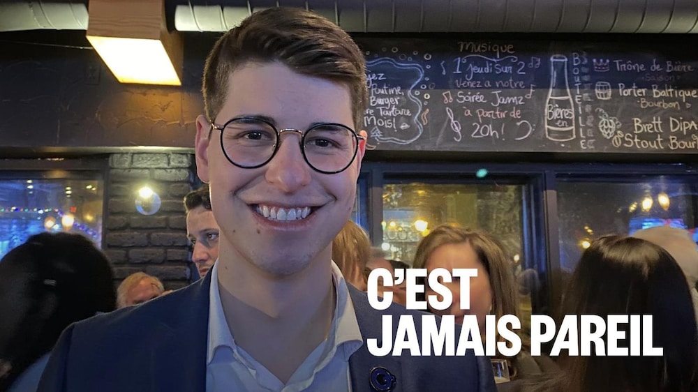 Émile Simard est souriant. 