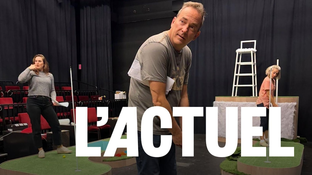 Des comédiens de « Les fourberies de Scapin » sont en répétition au Théâtre Cercle Molière.