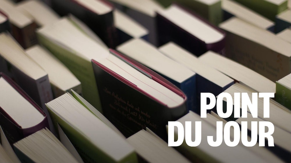 Une rangée de livres.
