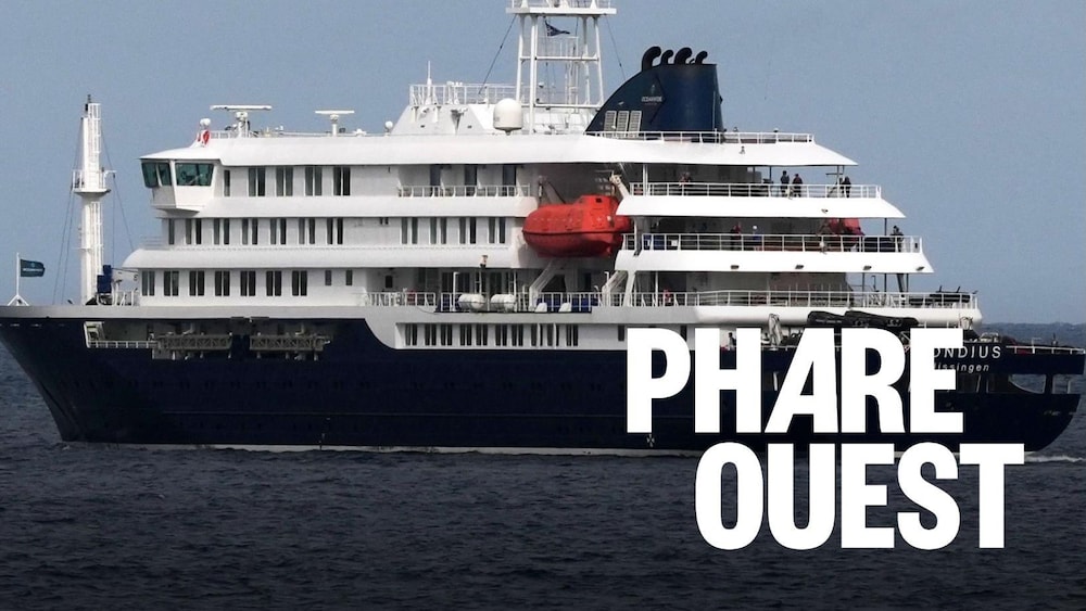 Le navire MV Hondius en mer près du Cap-Vert le 6 mai 2026.