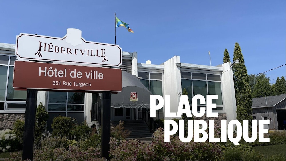 L'hôtel de ville d'Hébertville.