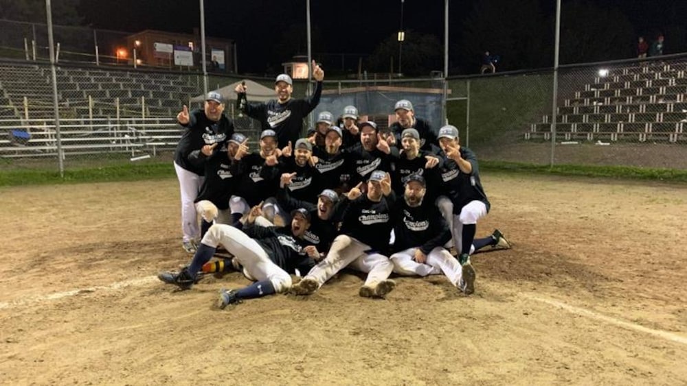 Puribec Senior Baseball League: CIEL-FM and Industries Face Off in Grand Finale Puribec Senior Baseball League: CIEL-FM and Industries Face Off in Grand Finale