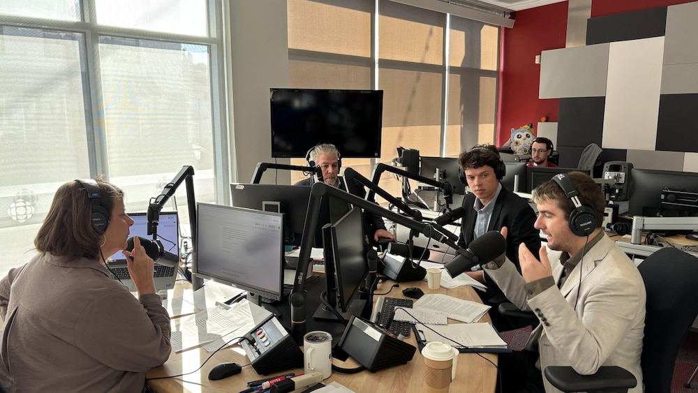Gabriel Plante de Québec solidaire, Henry Maclaren de la Coalition avenir Québec et Pascal Bérubé du Parti Québécois