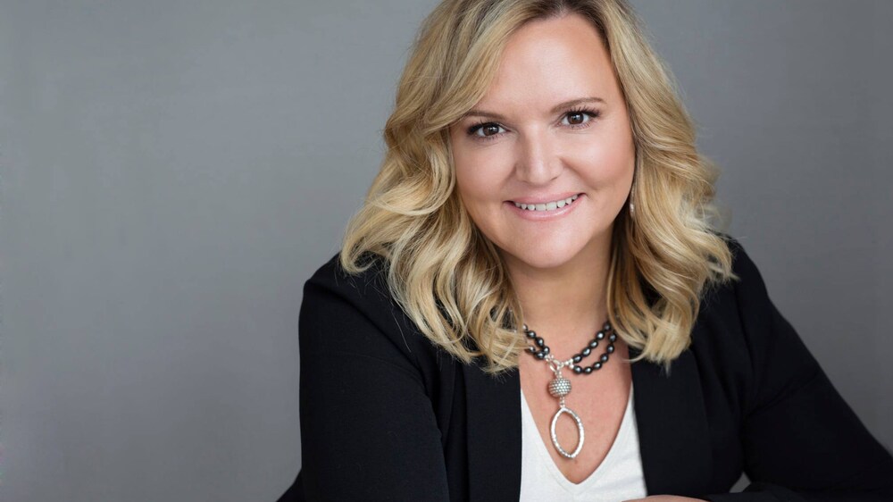 La Dre Robyn MacQuarrie.