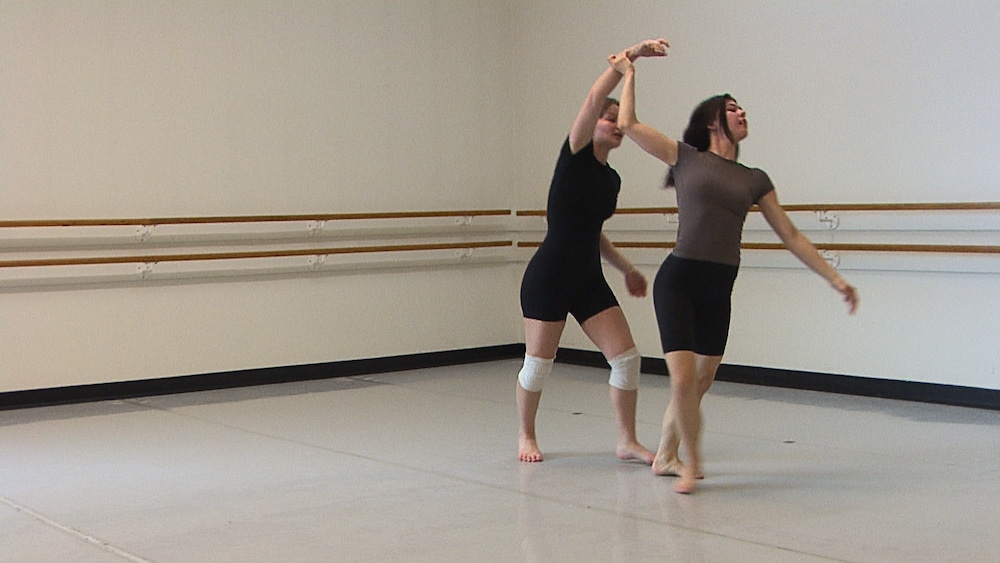 Deux danseuses.