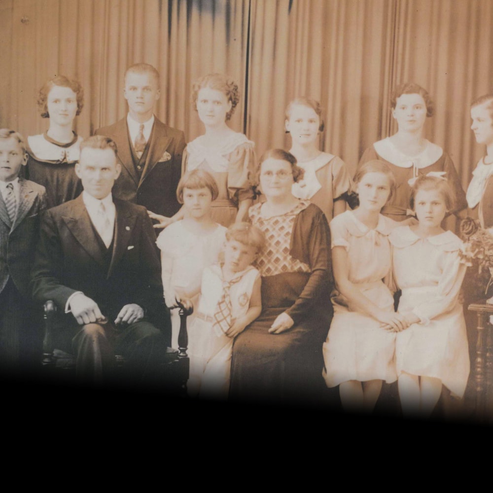  Photo de famille d’époque de la collection personnelle de Mme Saint-Pierre