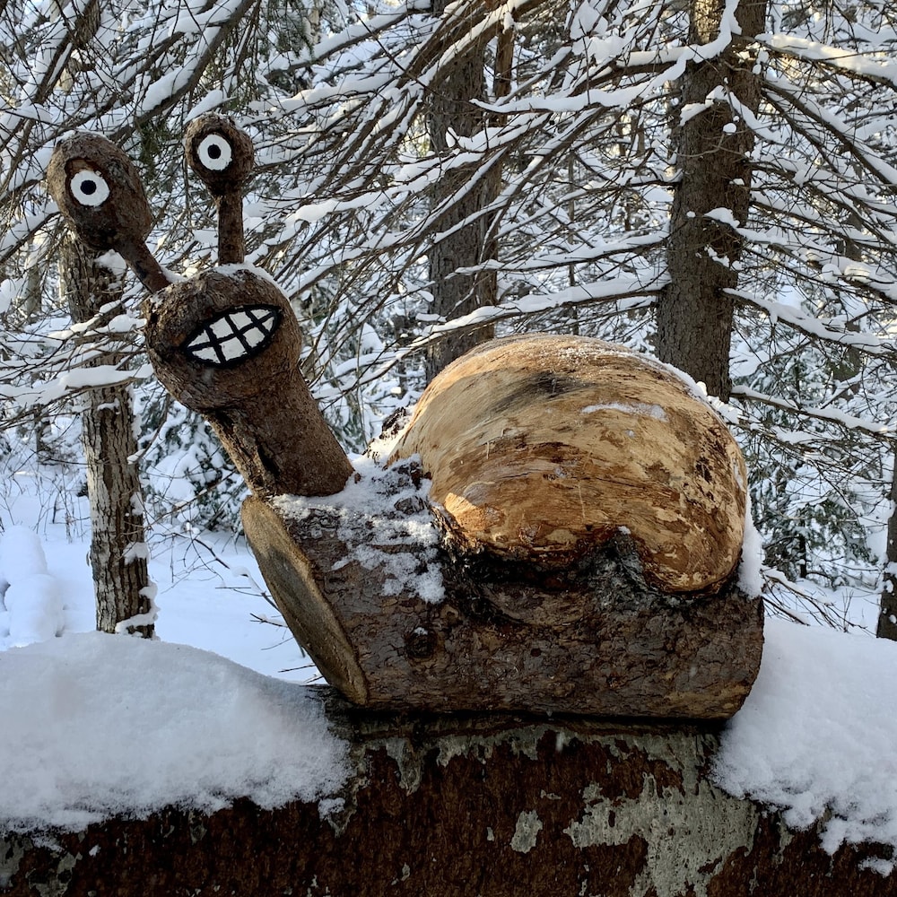 Comment Fabriquer Un Bonhomme En Bois Fabriquer des bonhommes pour le bonheur des randonneurs | Radio-Canada.ca