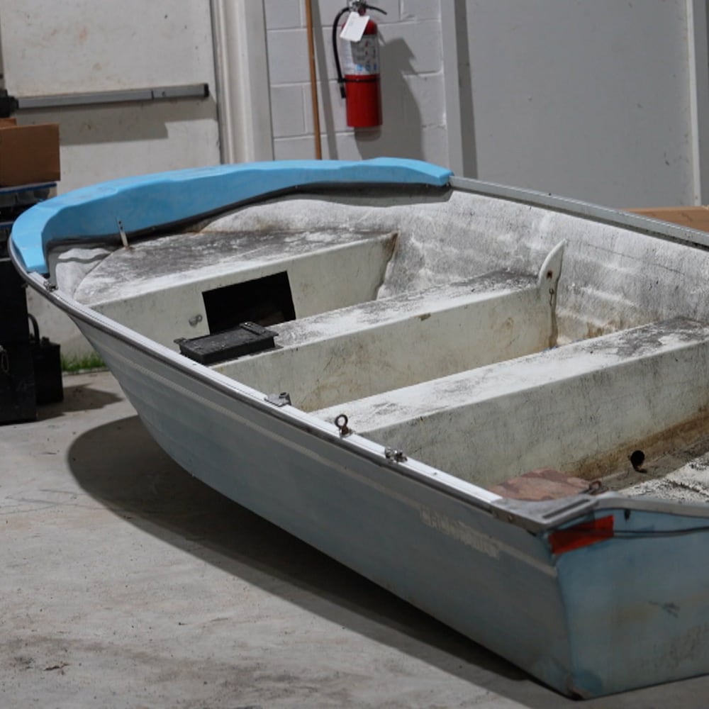 Le bateau de Casey Oakes, qui a transporté les huit migrants ayant tenté de rejoindre clandestinement les États-Unis, a été saisi par les policiers d’Akwesasne.